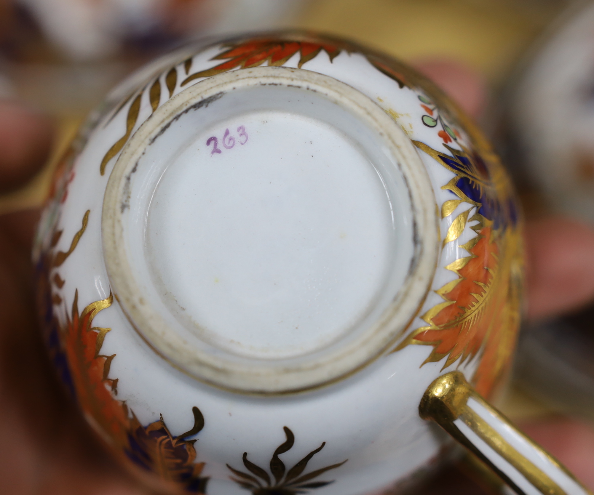 An early 19th century Chamberlain Worcester Japan pattern teaset, 43 pieces
